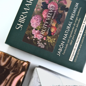 Jabón Natural Premium con Manteca de Cacao | Aroma: Fruity Velvet